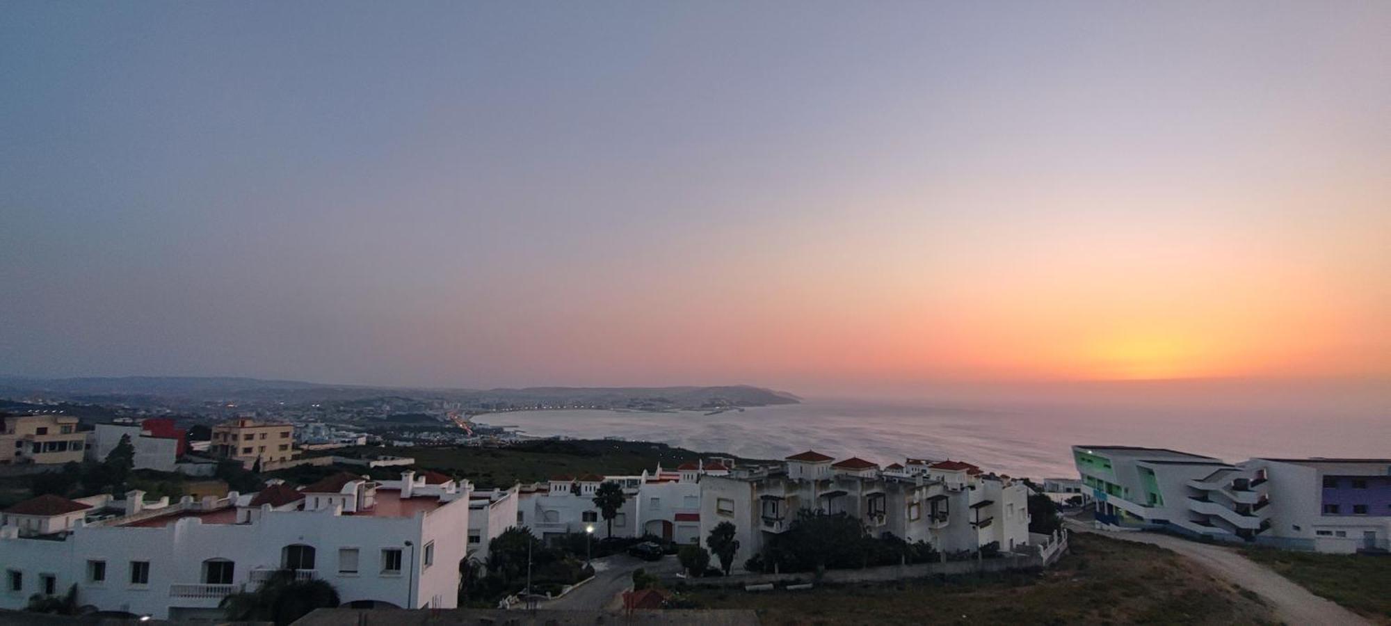 Magnifique Appartement De Standing A Tanger Avec Vue Sur Mer Et Acces Piscine Extérieur photo